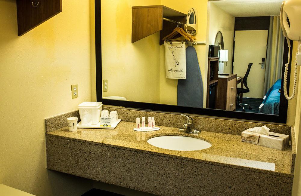 Days Inn By Wyndham Newark Wilmington Luaran gambar