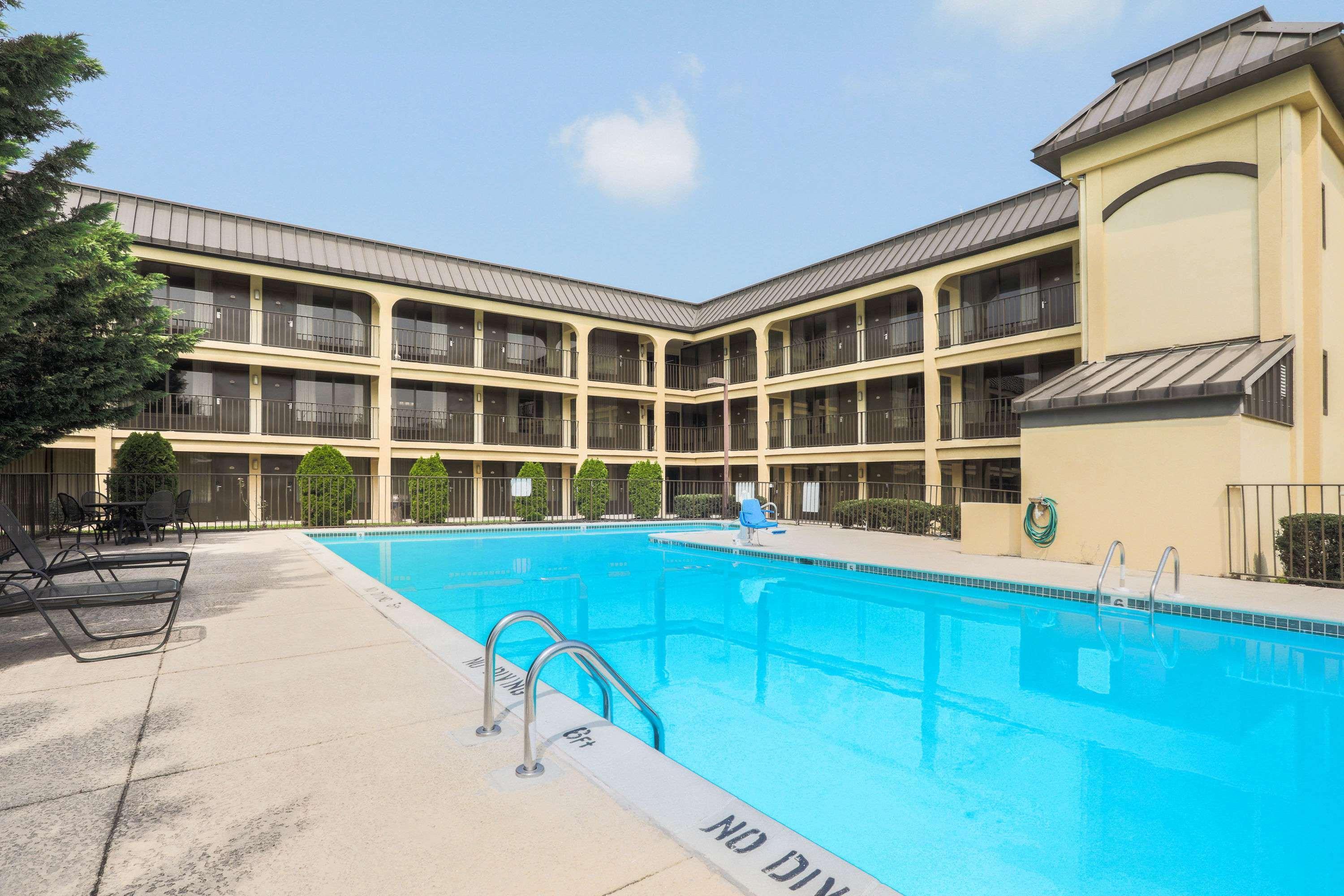 Days Inn By Wyndham Newark Wilmington Luaran gambar
