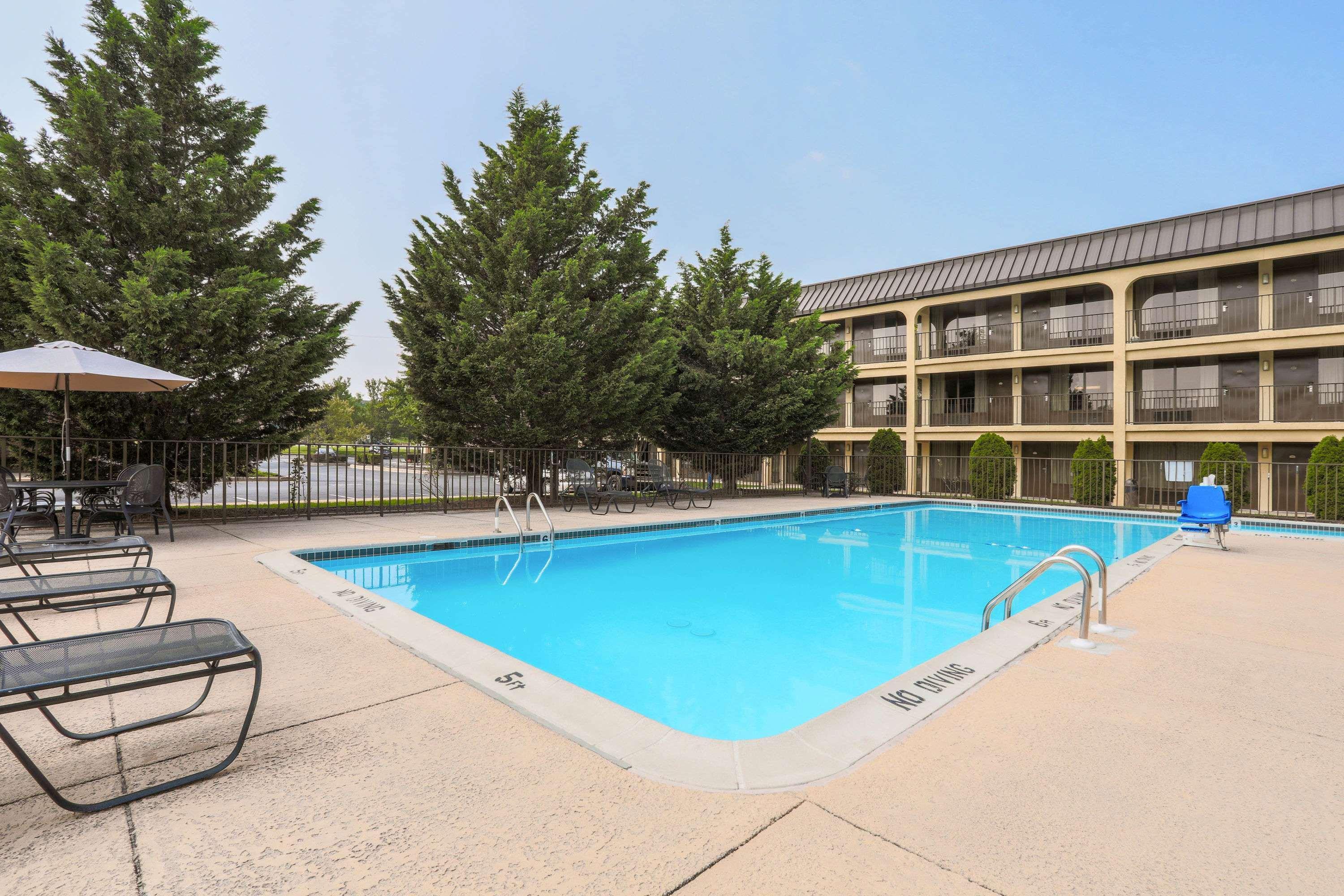 Days Inn By Wyndham Newark Wilmington Luaran gambar