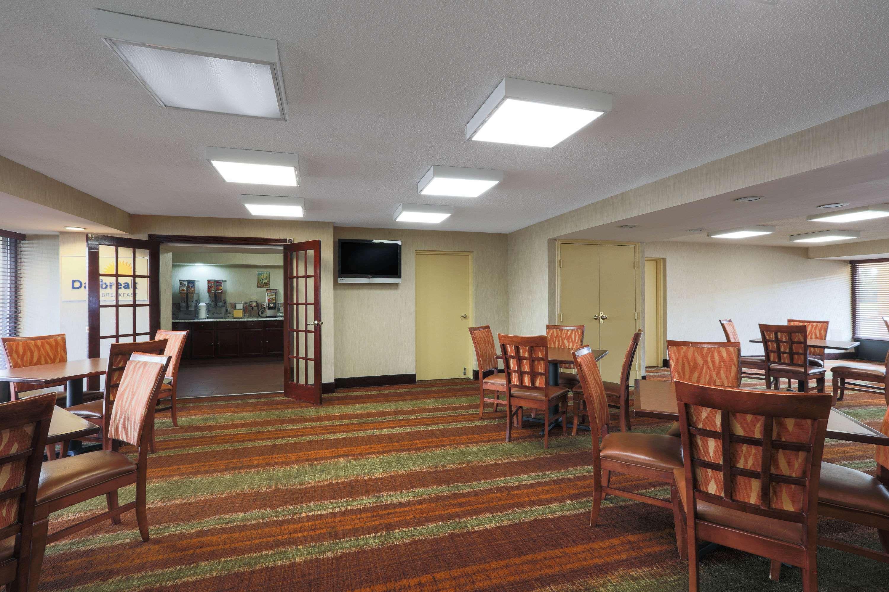 Days Inn By Wyndham Newark Wilmington Luaran gambar