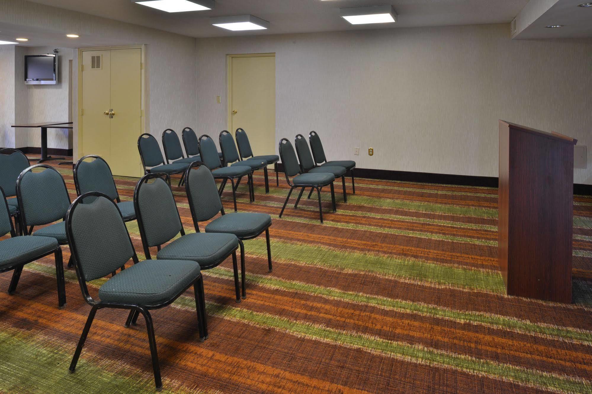 Days Inn By Wyndham Newark Wilmington Luaran gambar