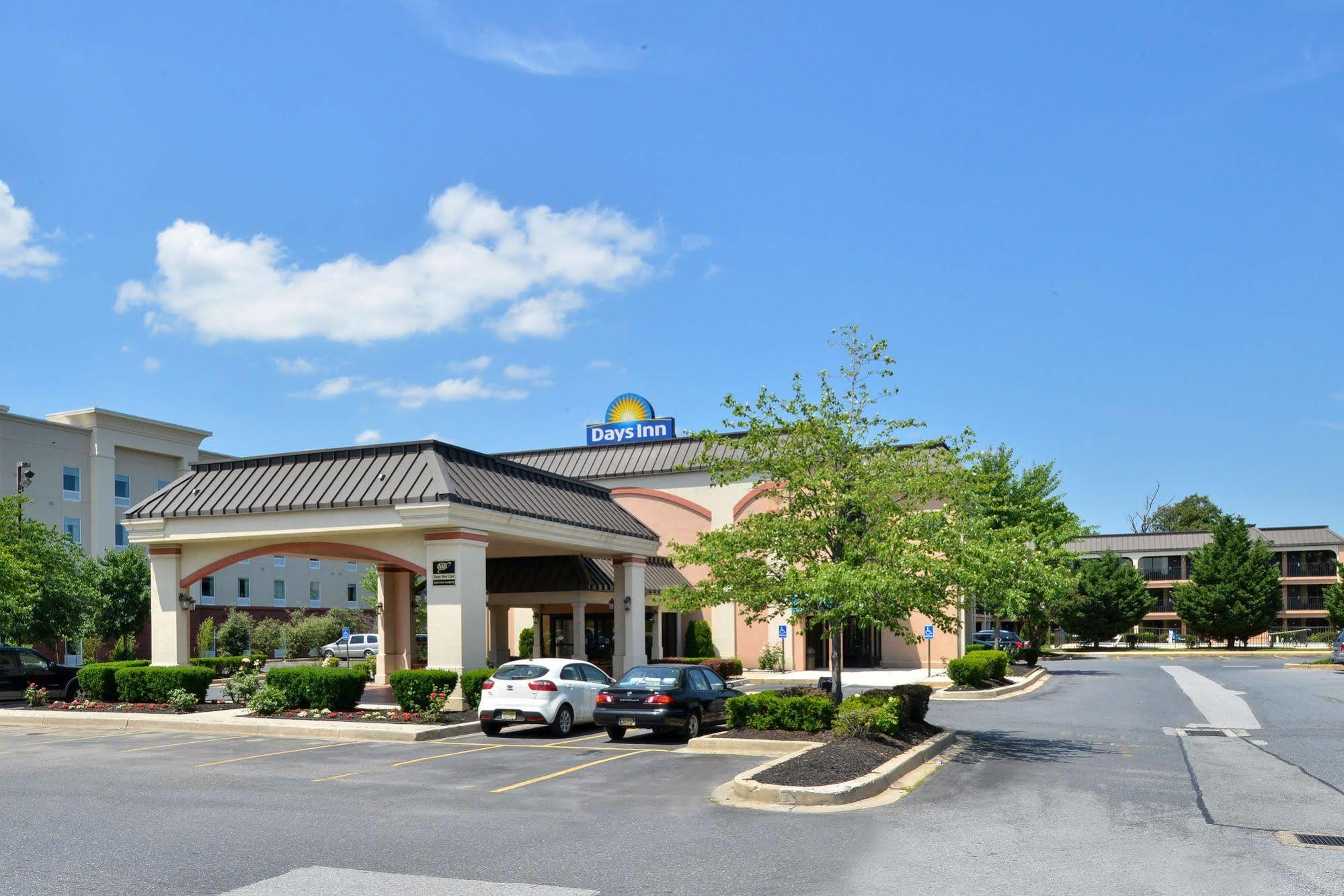 Days Inn By Wyndham Newark Wilmington Luaran gambar
