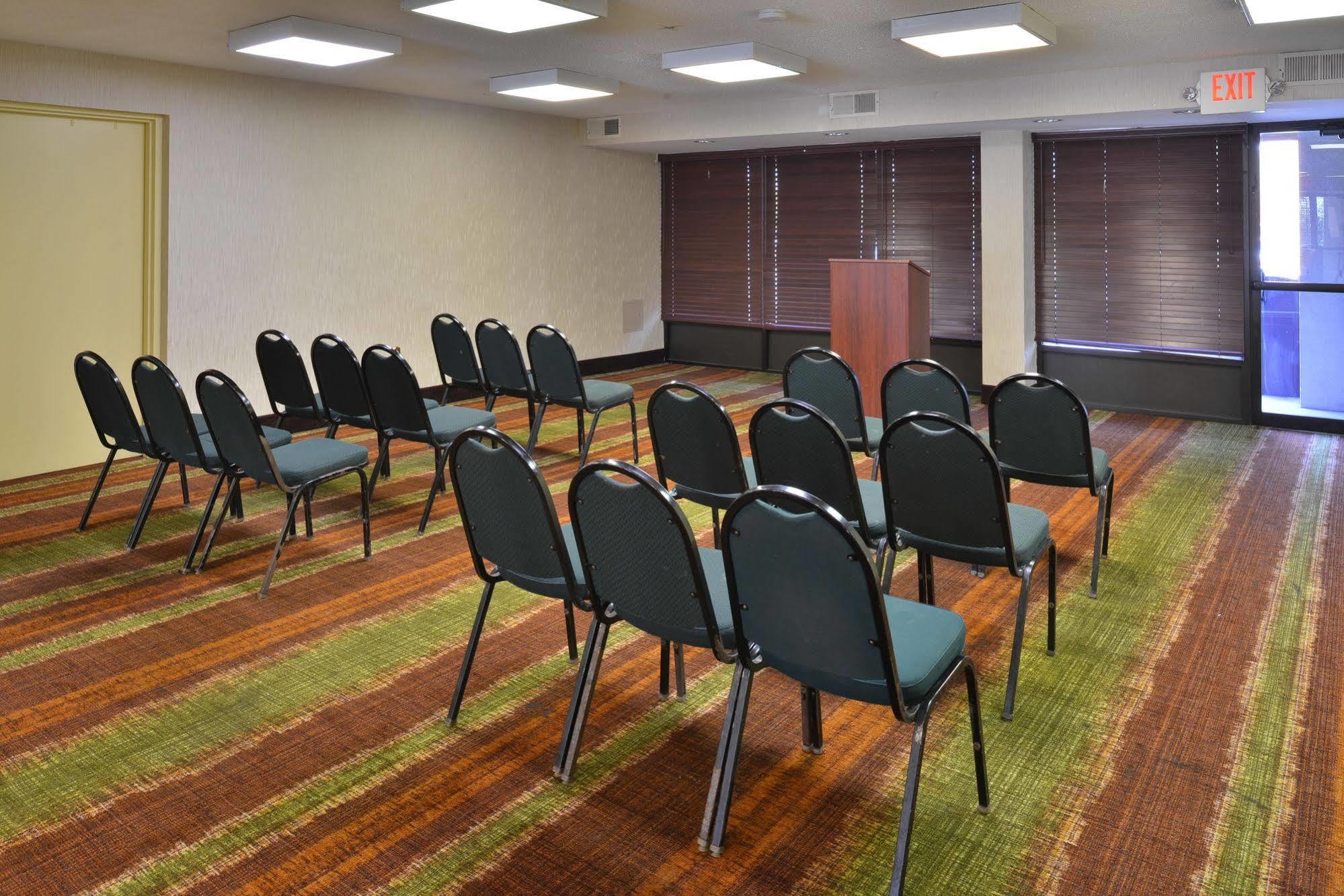 Days Inn By Wyndham Newark Wilmington Luaran gambar