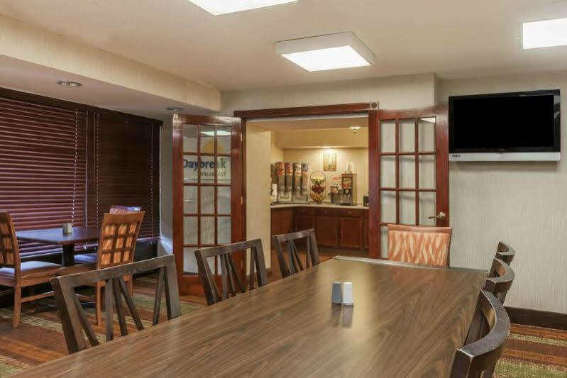 Days Inn By Wyndham Newark Wilmington Luaran gambar